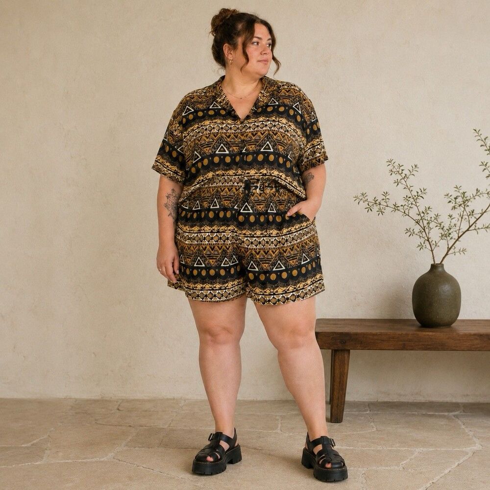 Vintage 90s Lauren Brooke 24W 2 Piece Shorts Shirt Set Funky Geometric Print